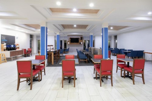 Holiday Inn Express Hotel & Suites Tucson an IHG Hotel - image 42