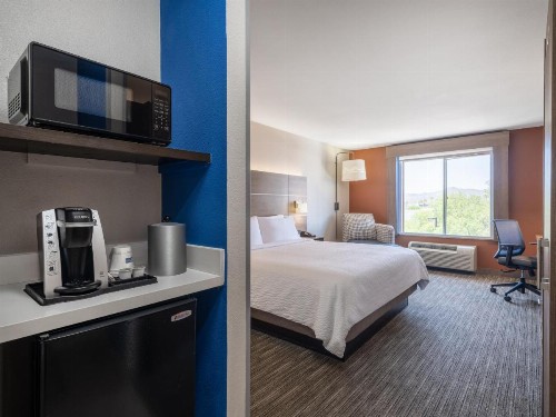 Holiday Inn Express Hotel & Suites Tucson an IHG Hotel - image 48