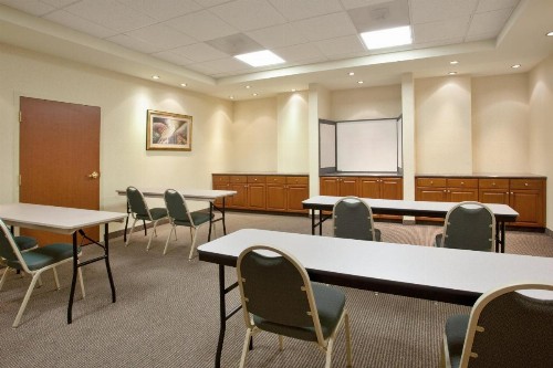 Holiday Inn Express Hotel & Suites Tucson Mall an IHG Hotel - image 12