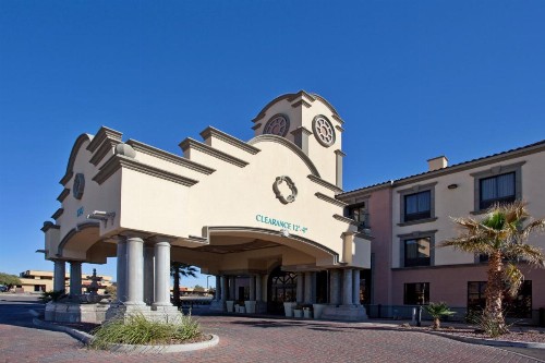 Holiday Inn Express Hotel & Suites Tucson Mall an IHG Hotel - image 7