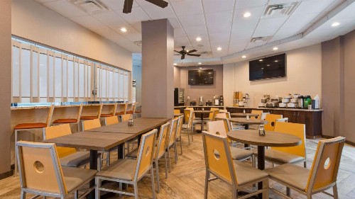 Best Western InnSuites Tucson Foothills Hotel & Suites - image 23