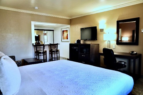 Best Western InnSuites Tucson Foothills Hotel & Suites - image 34