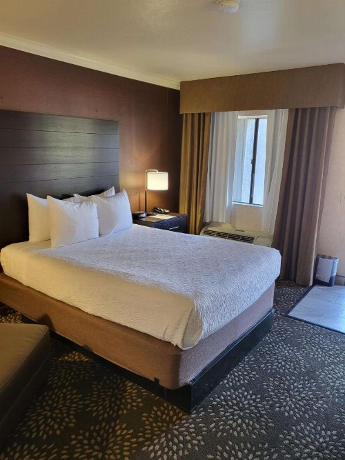 Best Western InnSuites Tucson Foothills Hotel & Suites - image 39