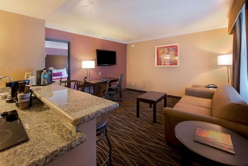Best Western InnSuites Tucson Foothills Hotel & Suites - image 44