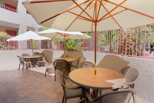 Best Western InnSuites Tucson Foothills Hotel & Suites - image 46