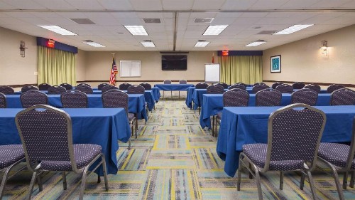Best Western InnSuites Tucson Foothills Hotel & Suites - image 6