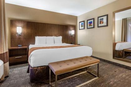 Comfort Suites At Sabino Canyon - image 11