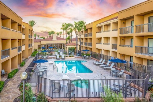 Courtyard Tucson Airport - image 25