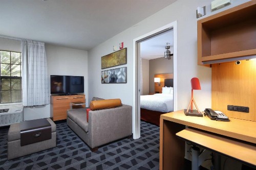 TownePlace Suites Tucson - image 6