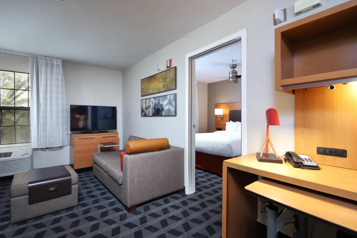 TownePlace Suites Tucson - image 6