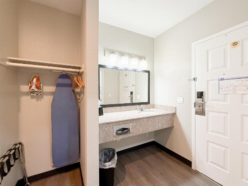 Quality Inn - Tucson Airport - image 8