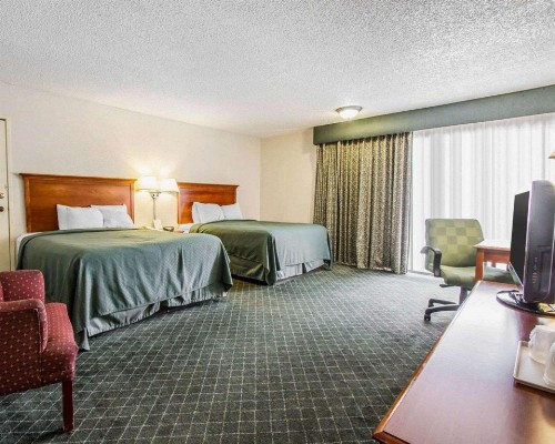 Quality Inn - image 19