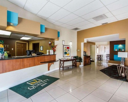 Quality Inn - image 3