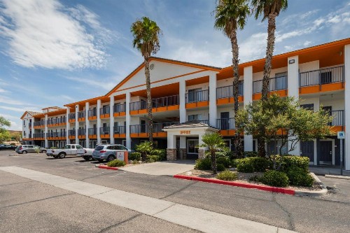 Siegel Select Tucson - image 1