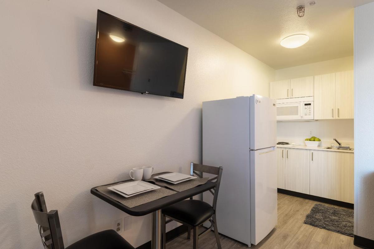 Siegel Select Tucson - image 4