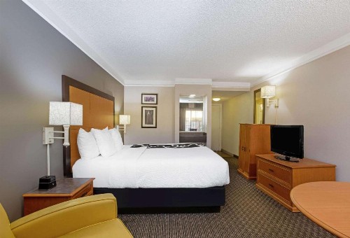 La Quinta Inn by Wyndham Tucson East - image 11