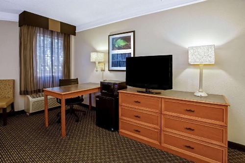 La Quinta by Wyndham Tucson Airport - image 15