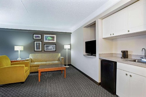 La Quinta by Wyndham Tucson Airport - image 22