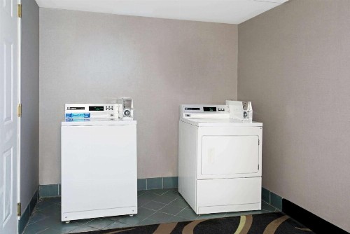 La Quinta by Wyndham Tucson Airport - image 29