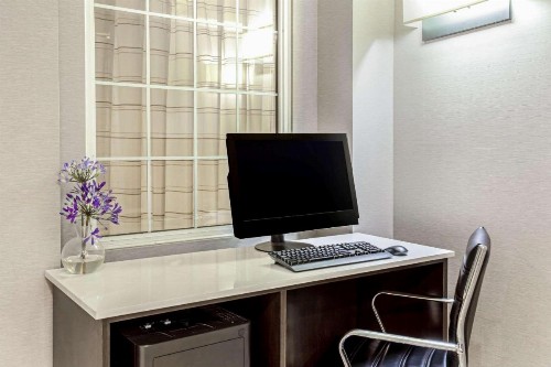 La Quinta by Wyndham Tucson Airport - image 30