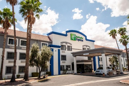 Holiday Inn Express Tucson-Airport an IHG Hotel - image 5