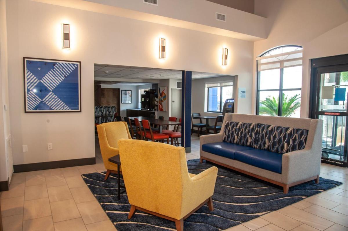 Holiday Inn Express Tucson-Airport an IHG Hotel - image 7