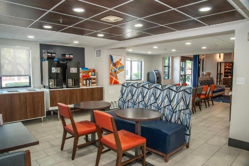 Holiday Inn Express Tucson-Airport an IHG Hotel - image 9