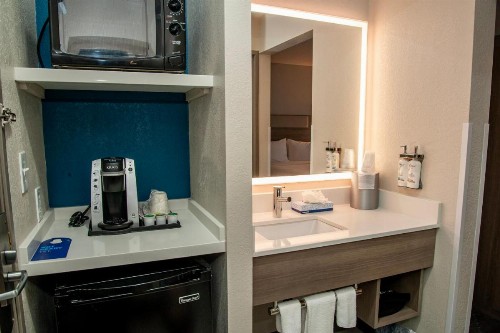 Holiday Inn Express Tucson-Airport an IHG Hotel - image 15