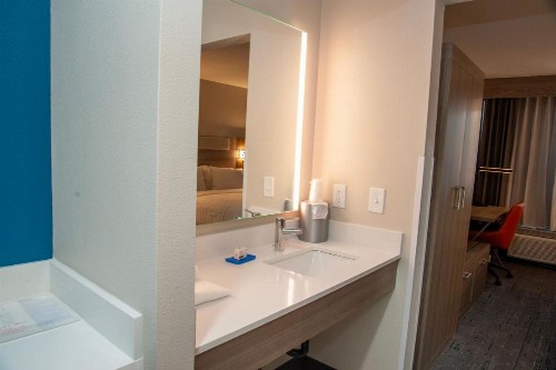 Holiday Inn Express Tucson-Airport an IHG Hotel - image 19