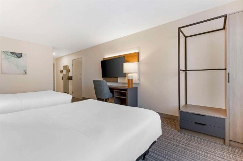 Comfort Suites at Tucson Mall - image 18