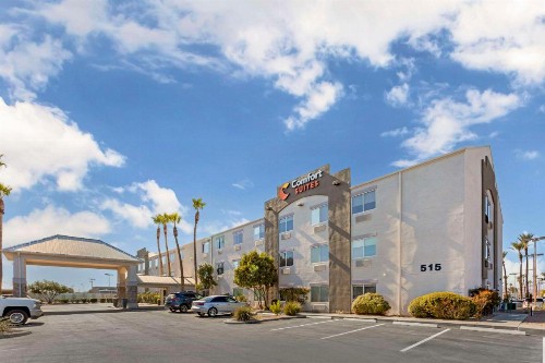 Comfort Suites at Tucson Mall - image 2