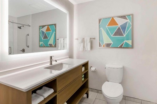 Comfort Suites at Tucson Mall - image 27