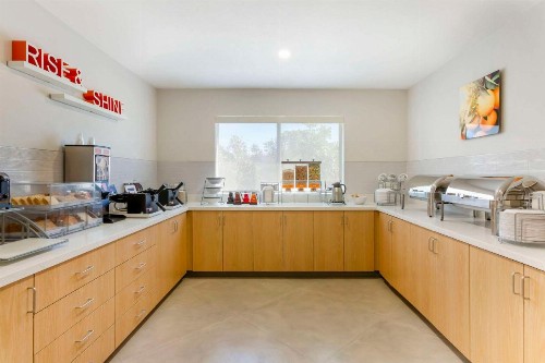 Comfort Suites at Tucson Mall - image 49