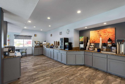 Days Inn & Suites by Wyndham Tucson/Marana - image 5