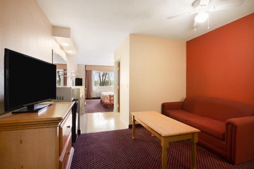 Super 8 by Wyndham Marana/Tucson Area - image 22
