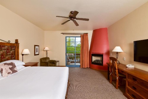 Lodge On The Desert - image 17