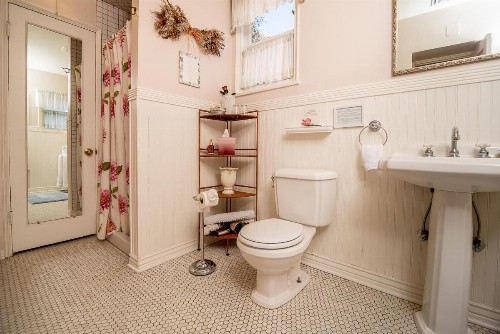 The Blenman Inn - image 23