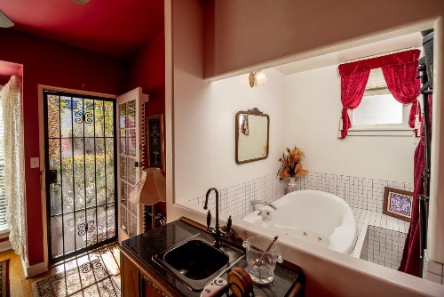 The Blenman Inn - image 32