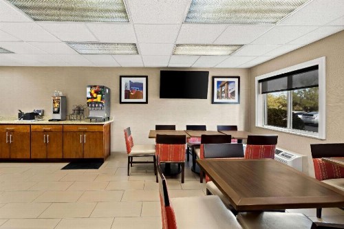 Comfort Inn Tucson - image 11