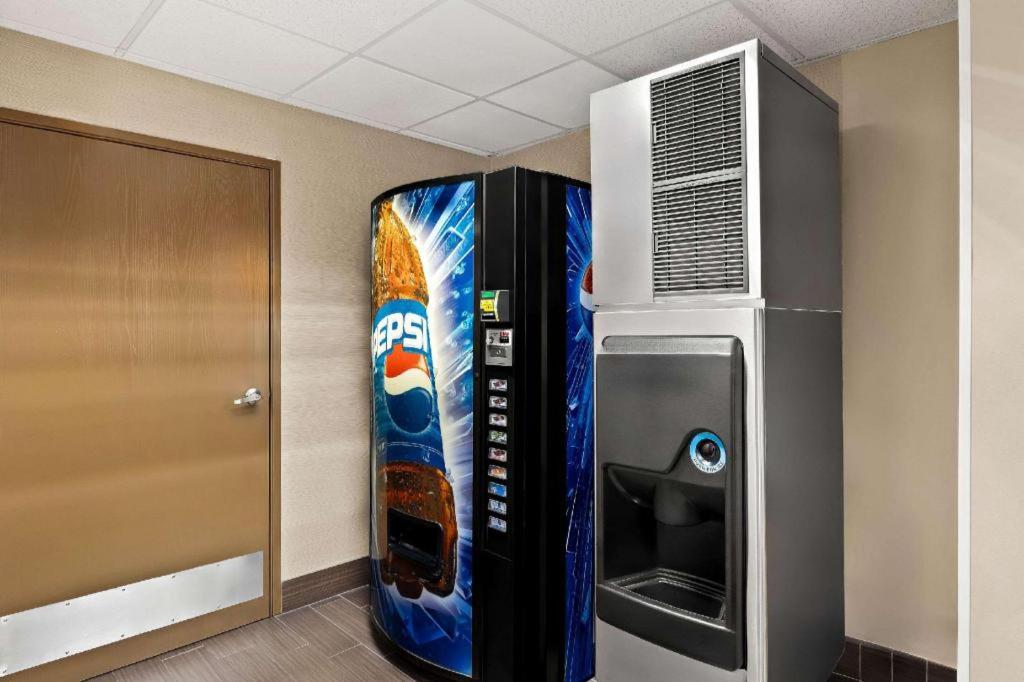 Comfort Inn Tucson - image 3