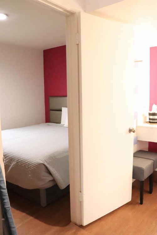 University Inn - image 20
