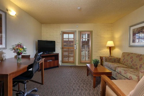 DoubleTree Suites by Hilton Tucson Airport - image 29