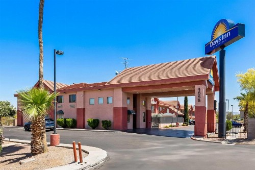 Days Inn by Wyndham Tucson Airport - image 1