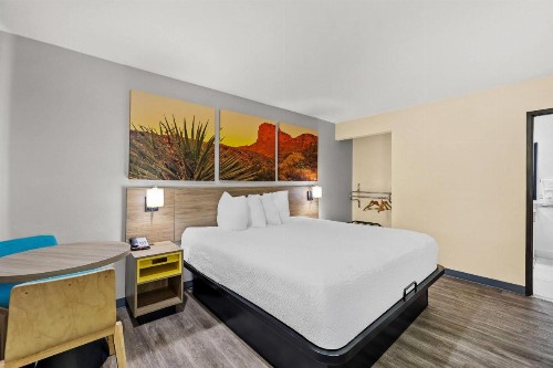 Days Inn by Wyndham Tucson Airport - image 10