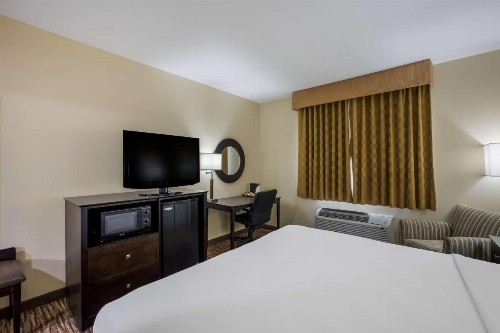 Best Western Gold Poppy Inn - image 10