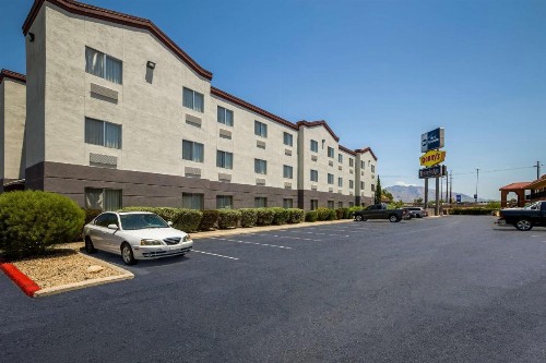Best Western Gold Poppy Inn - image 14