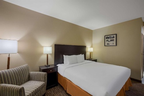 Best Western Gold Poppy Inn - image 25
