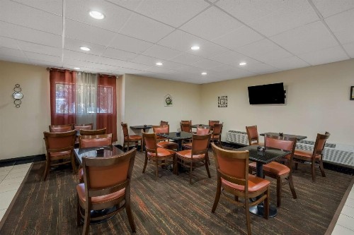Best Western Gold Poppy Inn - image 4