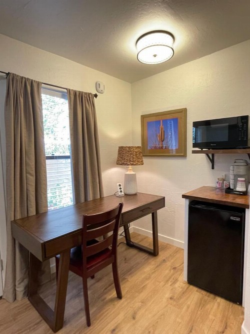 Adobe Rose Inn - image 6