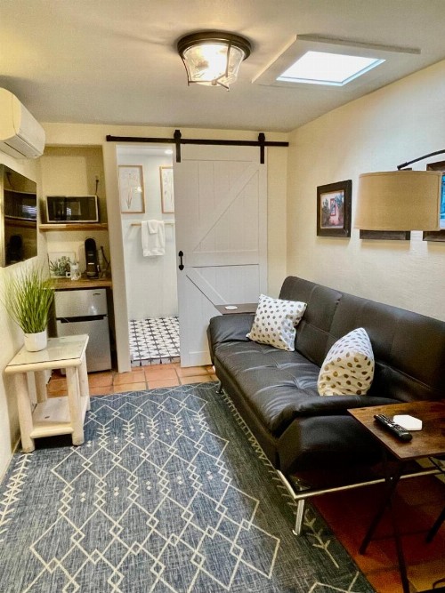 Adobe Rose Inn - image 7